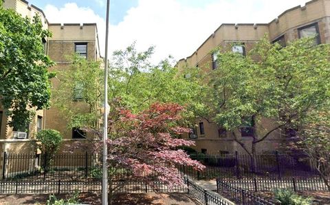 547 W BROMPTON Avenue 1S Chicago IL 60657