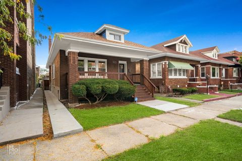 Photo of 8111 S Throop Street, Chicago, IL 60620 (MLS # 12493129)