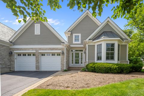 Photo of 130 S Bradford Court, Lake Forest, IL 60045 (MLS # 12701354)