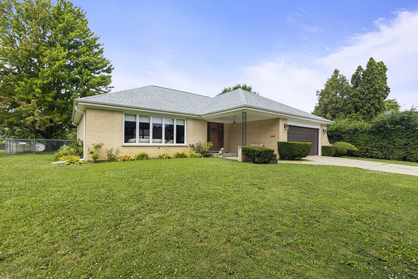 730 Castlewood Lane