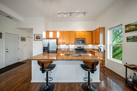 Tiny photo for 6701 N Bosworth Avenue #3, Chicago, IL 60626 (MLS # 12761913)