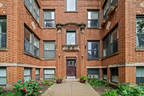 Tiny photo for 6701 N Bosworth Avenue #3, Chicago, IL 60626 (MLS # 12761913)