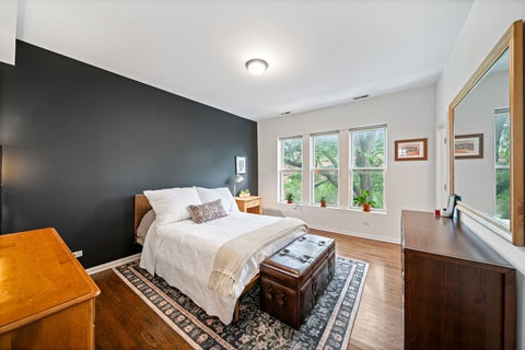 Tiny photo for 6701 N Bosworth Avenue #3, Chicago, IL 60626 (MLS # 12761913)
