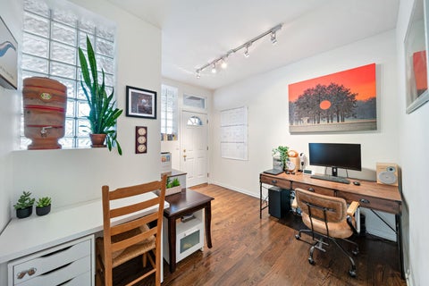 Tiny photo for 6701 N Bosworth Avenue #3, Chicago, IL 60626 (MLS # 12761913)