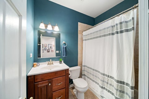 Tiny photo for 6701 N Bosworth Avenue #3, Chicago, IL 60626 (MLS # 12761913)