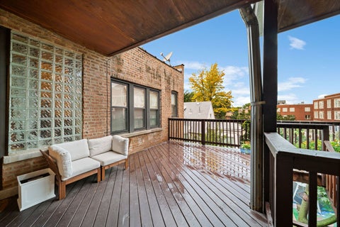 Tiny photo for 6701 N Bosworth Avenue #3, Chicago, IL 60626 (MLS # 12761913)