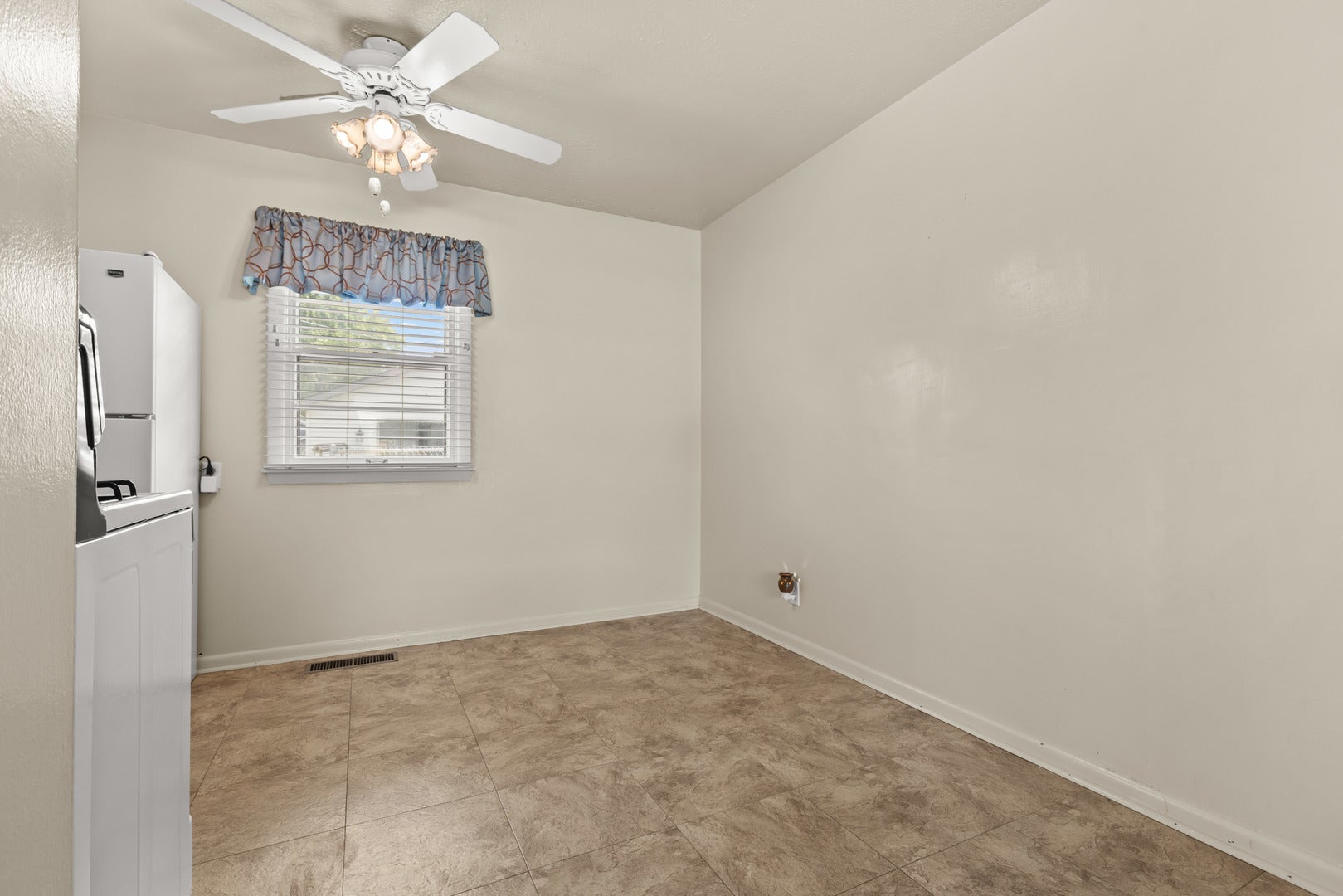 2013 EVANS Avenue