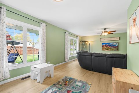 Tiny photo for 1310 Blair Lane, Hoffman Estates, IL 60169 (MLS # 12503567)