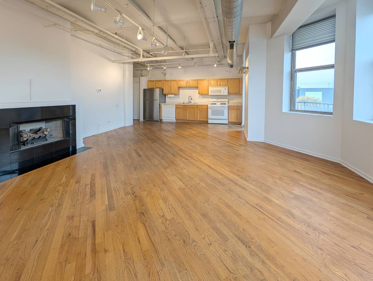 500 S Clinton Street 332