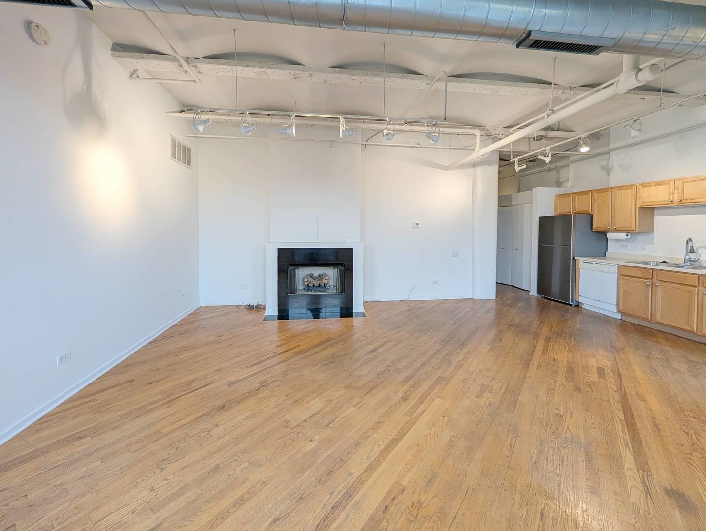 500 S Clinton Street 332