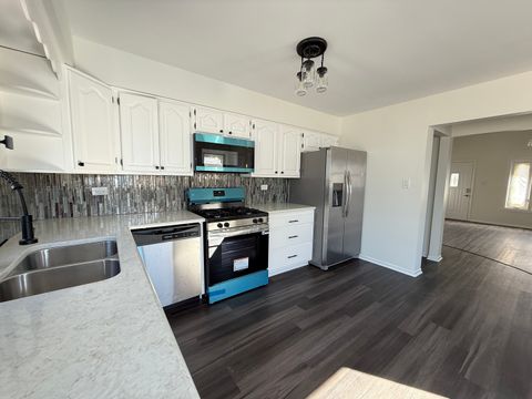 Tiny photo for 413 CANYON Trail, Carol Stream, IL 60188 (MLS # 12505391)