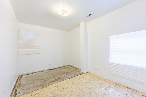 Tiny photo for 832 E 153 Street, Phoenix, IL 60426 (MLS # 12614473)