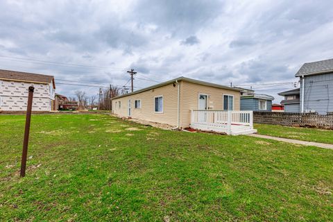 Tiny photo for 832 E 153 Street, Phoenix, IL 60426 (MLS # 12614473)