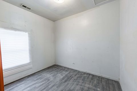 Tiny photo for 832 E 153 Street, Phoenix, IL 60426 (MLS # 12614473)