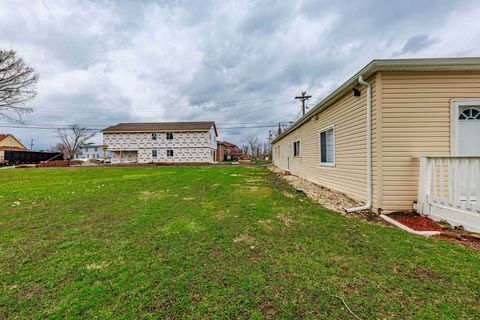 Tiny photo for 832 E 153 Street, Phoenix, IL 60426 (MLS # 12614473)