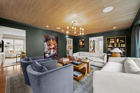 Tiny photo for 2335 Pebblefork Lane, Northfield, IL 60093 (MLS # 12603397)