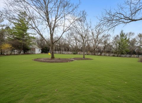 Tiny photo for 2335 Pebblefork Lane, Northfield, IL 60093 (MLS # 12603397)