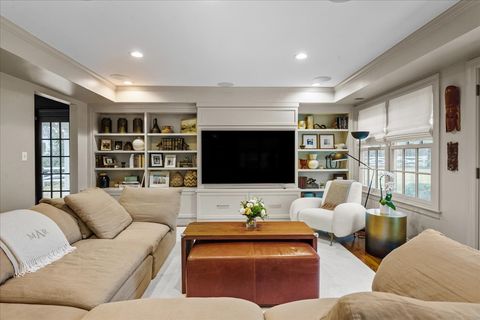 Tiny photo for 2335 Pebblefork Lane, Northfield, IL 60093 (MLS # 12603397)