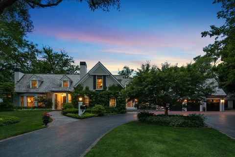 Tiny photo for 2335 Pebblefork Lane, Northfield, IL 60093 (MLS # 12603397)