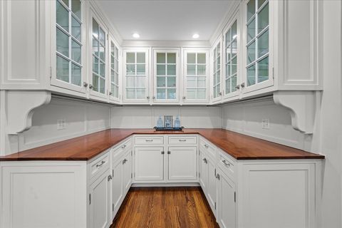 Tiny photo for 2335 Pebblefork Lane, Northfield, IL 60093 (MLS # 12603397)