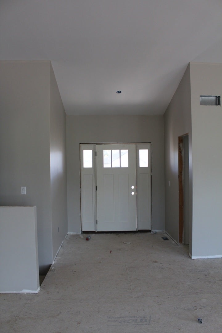 514 Creekside Circle