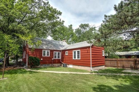 Tiny photo for 12001 Greenwood Avenue, Blue Island, IL 60406 (MLS # 12545384)
