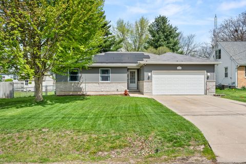 323 W CHURCH Street Genoa IL 60135