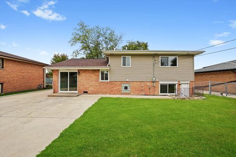 Tiny photo for 8229 S 76th Avenue S, Bridgeview, IL 60455 (MLS # 12495433)