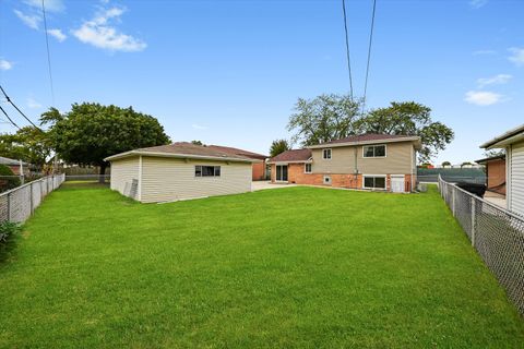 Tiny photo for 8229 S 76th Avenue S, Bridgeview, IL 60455 (MLS # 12495433)