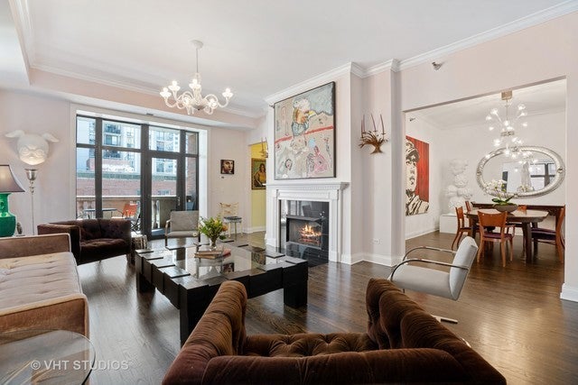 30 W ERIE Street 501