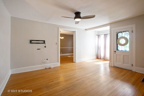 Tiny photo for 404 Washington Street, West Dundee, IL 60118 (MLS # 12399499)