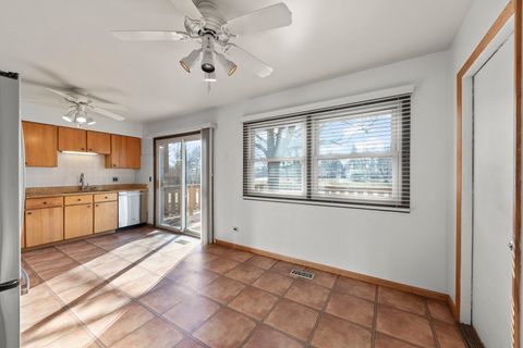 Tiny photo for 127 Monticello Circle, Bolingbrook, IL 60440 (MLS # 12568445)