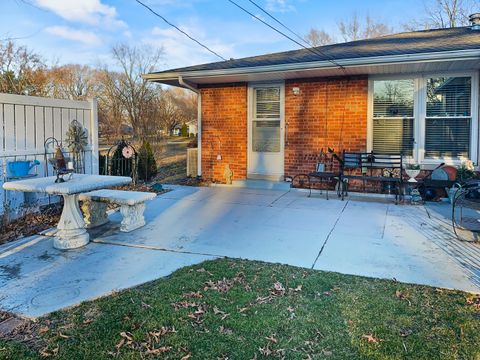 Tiny photo for 447 S Ralph Street, Watseka, IL 60970 (MLS # 12569905)