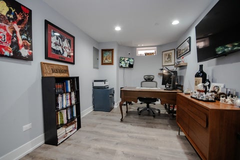 Tiny photo for 6630 N Trumbull Avenue, Lincolnwood, IL 60712 (MLS # 12743502)