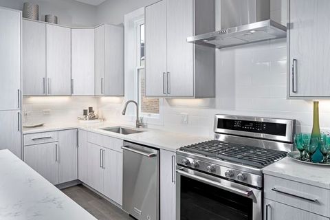 Tiny photo for 1015 E 43rd Street, Chicago, IL 60653 (MLS # 12481147)