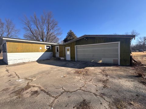 Tiny photo for 2906 A Street, Rock Falls, IL 61071 (MLS # 12613343)