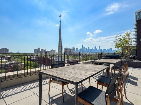 Tiny photo for 2350 N Orchard Street #701, Chicago, IL 60614 (MLS # 12604806)