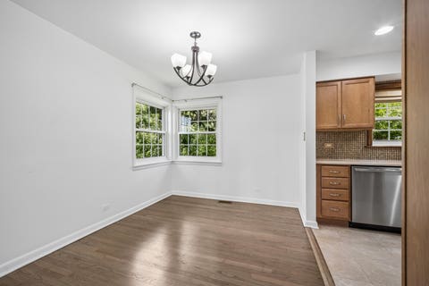 Tiny photo for 6 Linden Avenue, Buffalo Grove, IL 60089 (MLS # 12668084)