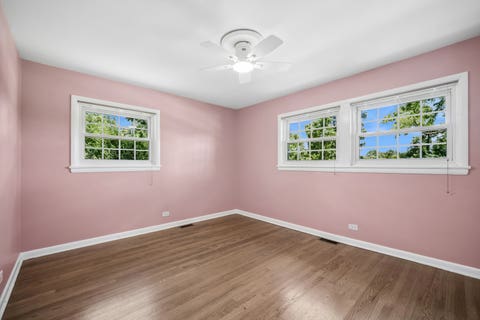 Tiny photo for 6 Linden Avenue, Buffalo Grove, IL 60089 (MLS # 12668084)