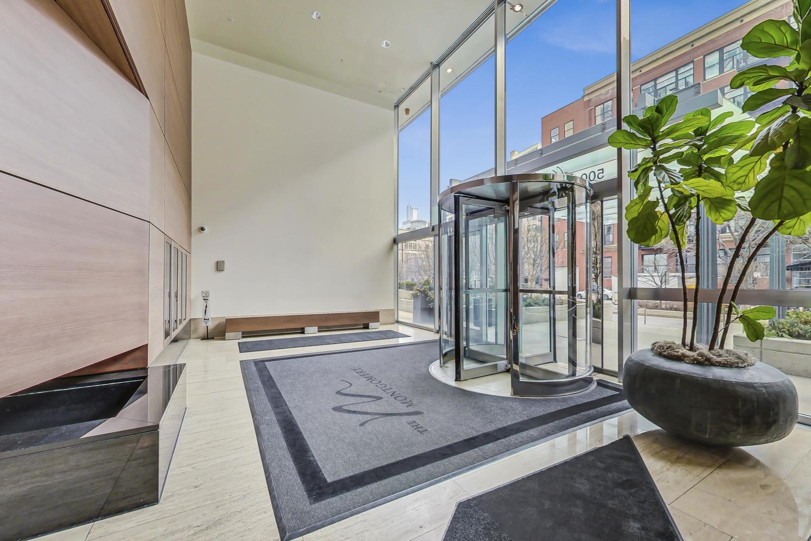 500 W Superior Street 1804