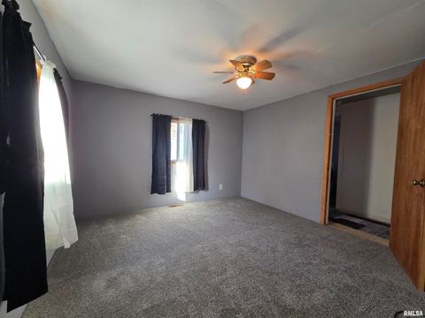 Tiny photo for 1216 9TH Avenue S, Clinton, IA 52732 (MLS # QC4267846)