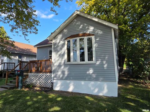 Tiny photo for 1216 9TH Avenue S, Clinton, IA 52732 (MLS # QC4267846)