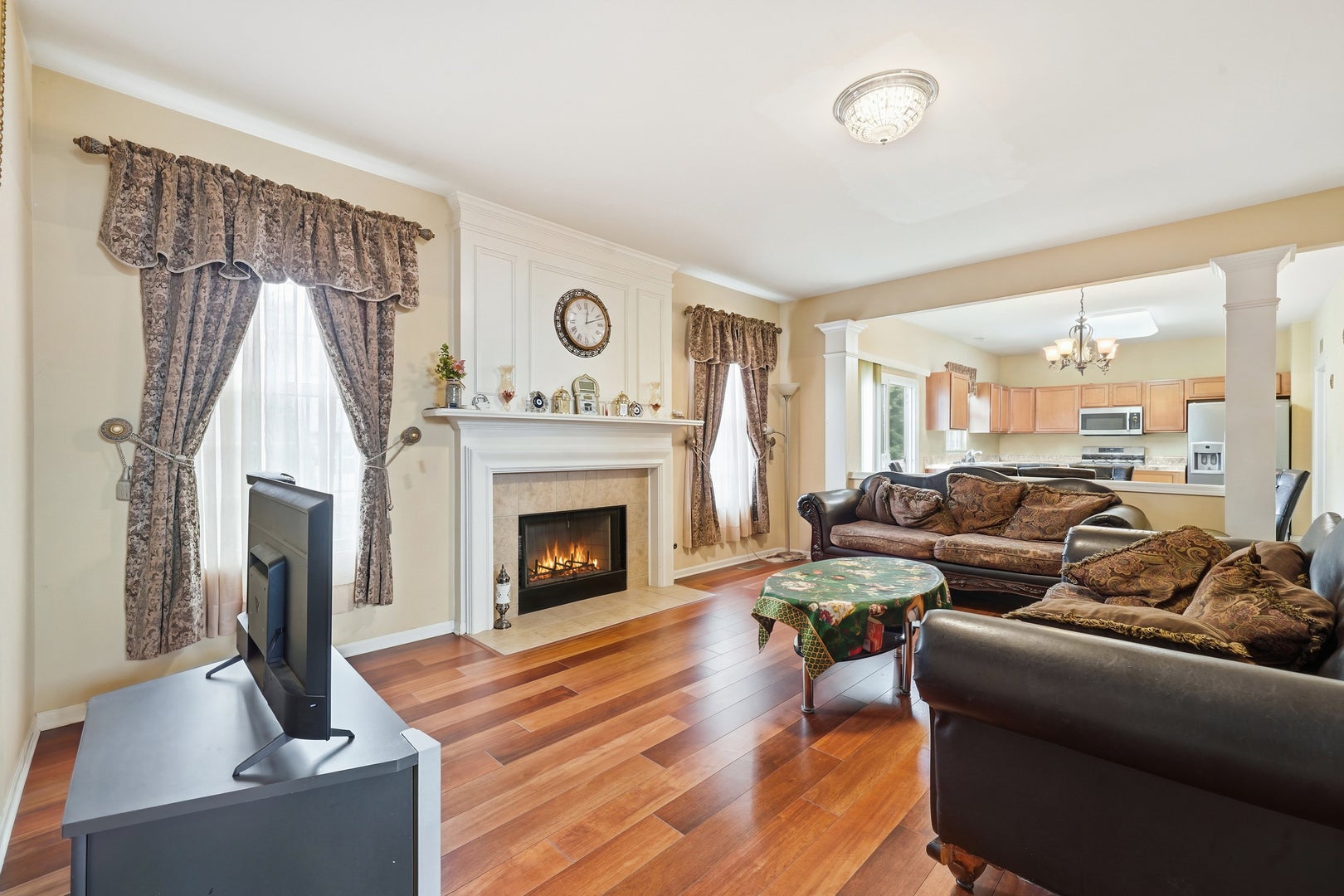 3104 Deerpath Lane