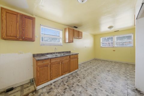 Tiny photo for 129 49th Avenue, Bellwood, IL 60104 (MLS # 12562543)