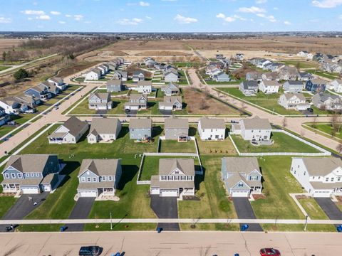 Tiny photo for 319 Atkinson Drive, Sugar Grove, IL 60554 (MLS # 12613273)