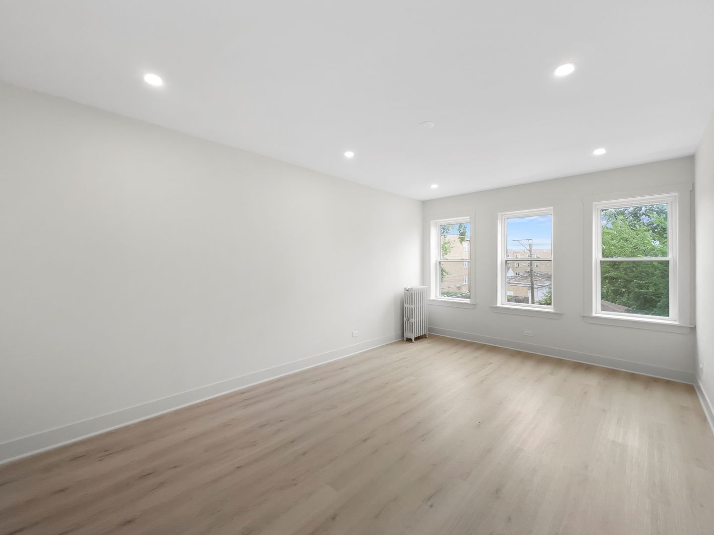 6254 N Whipple Street 1