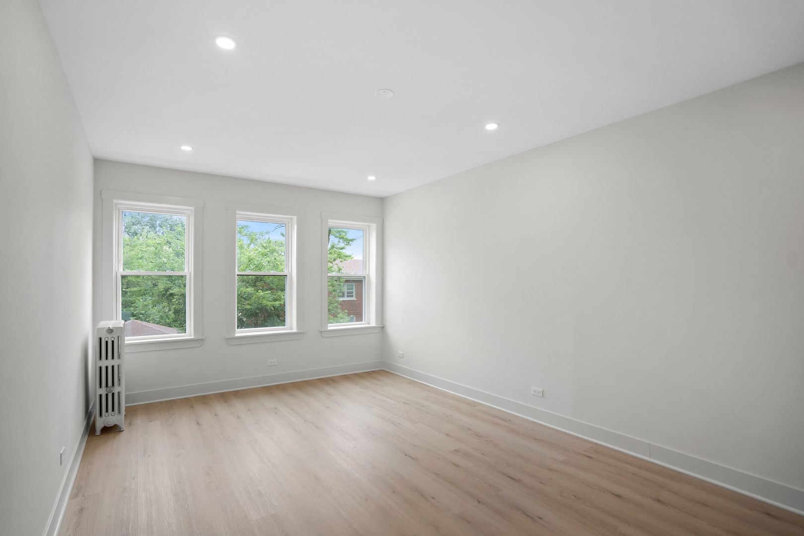 6254 N Whipple Street 1