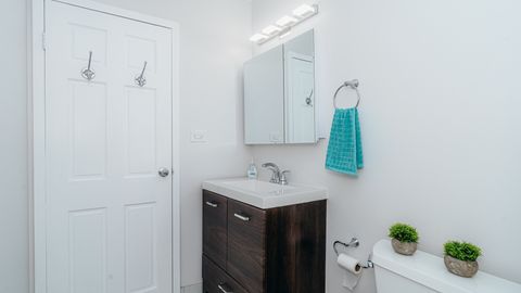 Tiny photo for 3930 N Pine Grove Avenue #1205, Chicago, IL 60613 (MLS # 12633391)