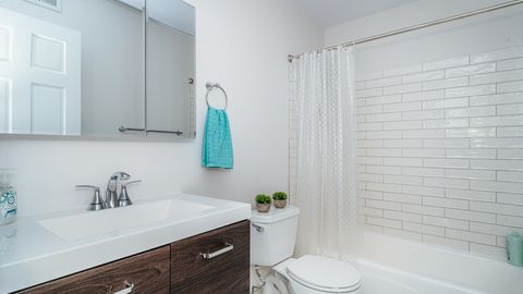 Tiny photo for 3930 N Pine Grove Avenue #1205, Chicago, IL 60613 (MLS # 12633391)