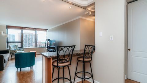 Tiny photo for 3930 N Pine Grove Avenue #1205, Chicago, IL 60613 (MLS # 12633391)